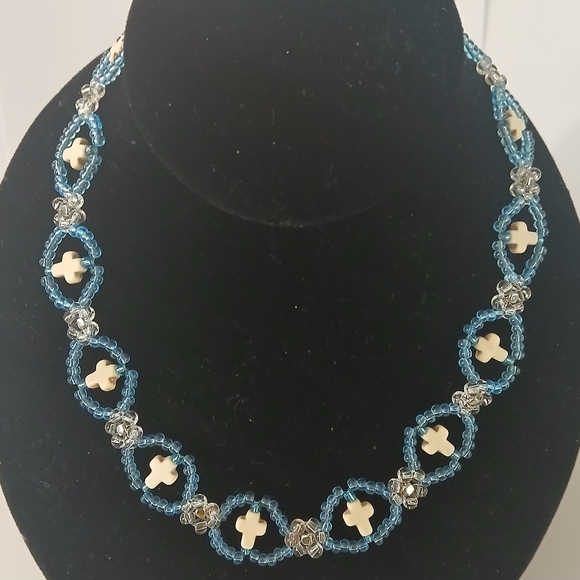 Elegant Blue and White Beaded Necklace - Picture 1 of 5